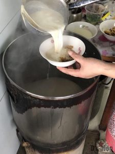 上海の朝食・豆腐花②