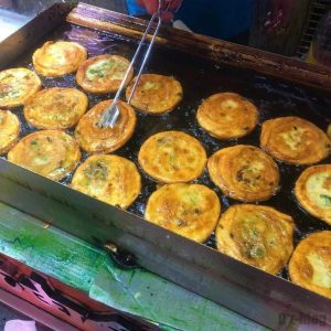 上海の朝食・葱油饼②