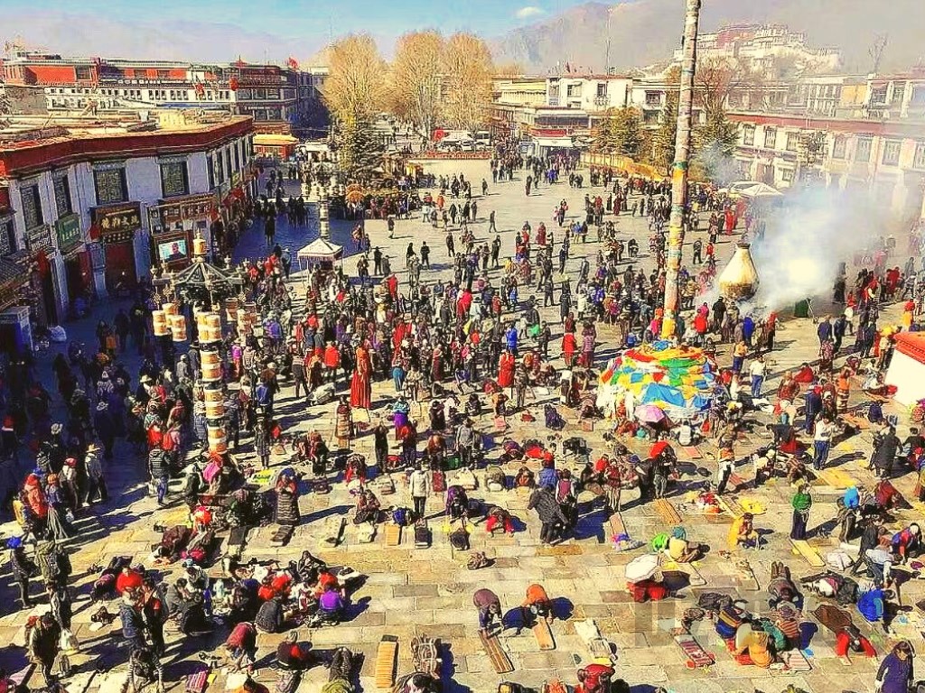 チベット街並み
